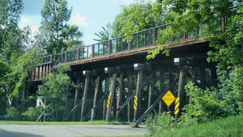Dakota Rail Trail Parking - St. Bonifacius - St Bonifacius, MN
