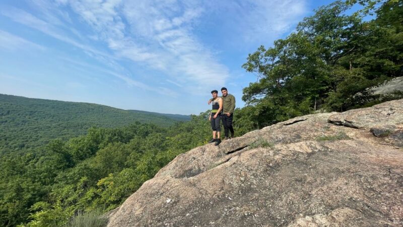 Suffern Bear Mountain Trail Trailhead - Tomkins Cove, NY