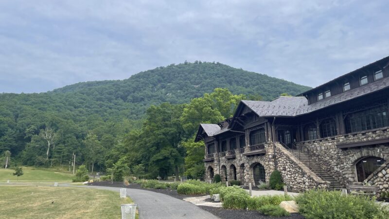 Suffern Bear Mountain Trail Trailhead - Tomkins Cove, NY
