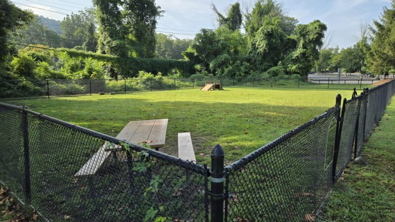 Tuxedo Dog Park - Tuxedo Park, NY