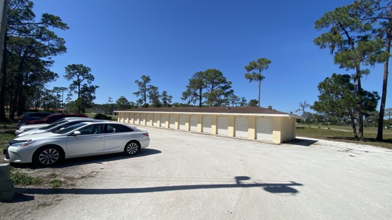 Sun 'N Lake Dog Park Parking - US, FL