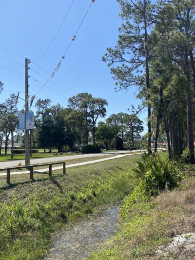 Sun 'N Lake Dog Park Parking - US, FL