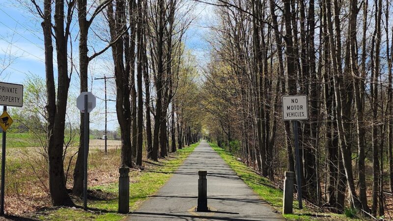 Walden-Wallkill Rail Trail start - Wallkill, NY