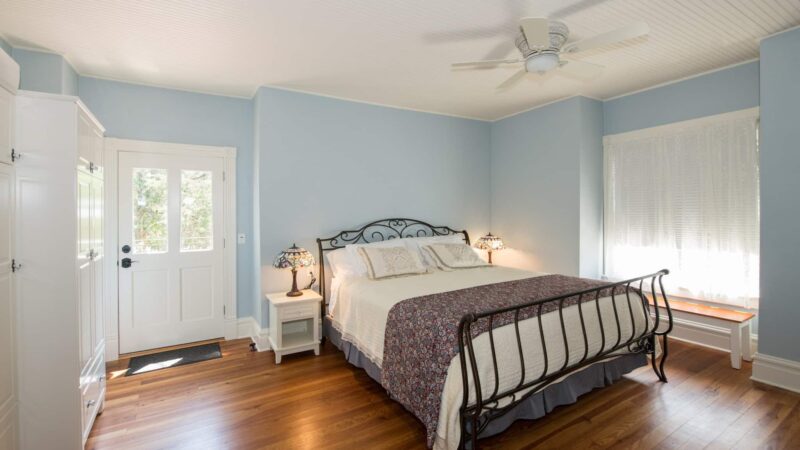 Tuxedo Park STL Bed & Breakfast Inn - Webster Groves, MO