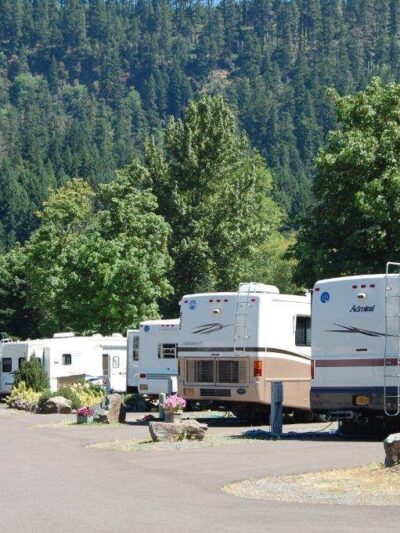 Casey's Riverside RV Park - Westfir, OR