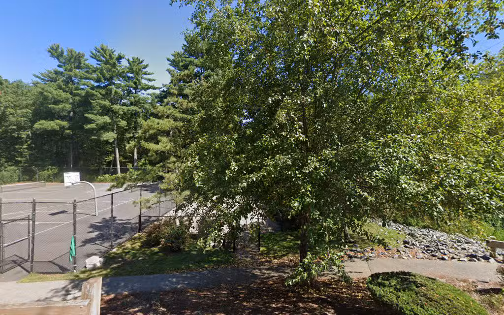 Queen Anne's Gate dog park - Weymouth, MA