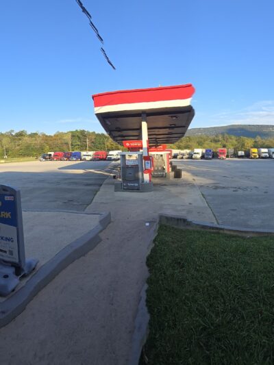 Billy's Truck Stop, Hunt Brothers Pizza. . - Wildwood, GA