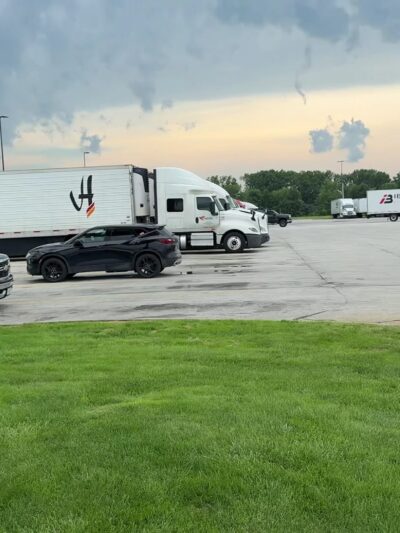 Dog Park at Love's Travel Stops - Williamsville, IL