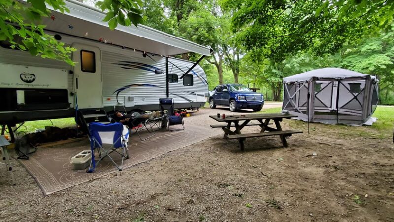 Chain O’ Lakes Campground - Albion, IN