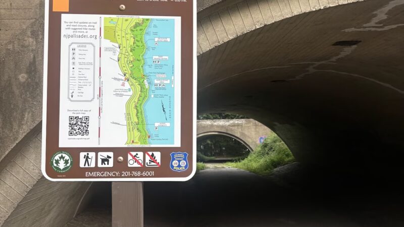 Palisades Park Alternate Parking - Alpine, NJ