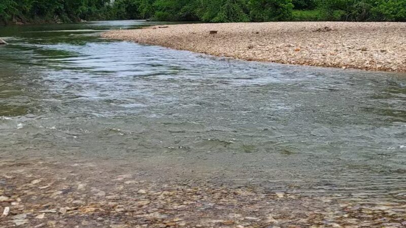 Anderson Beach - Anderson, MO