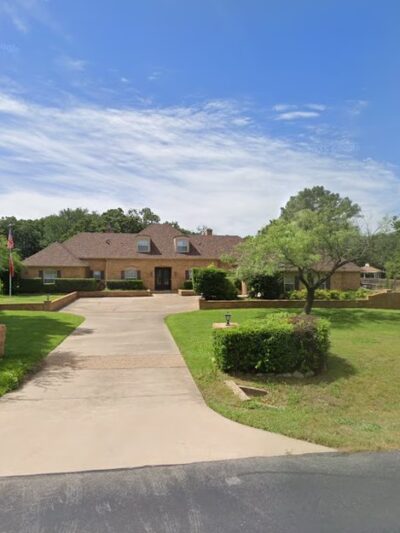 Walters 1 acre Wag & Run Private Dog Yard - Argyle, TX