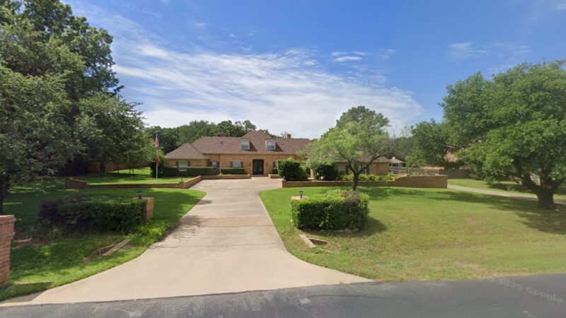 Walters 1 acre Wag & Run Private Dog Yard - Argyle, TX