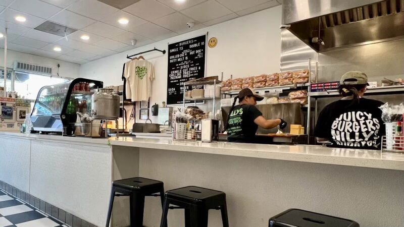 Nilly's Burgers - Artesia, CA