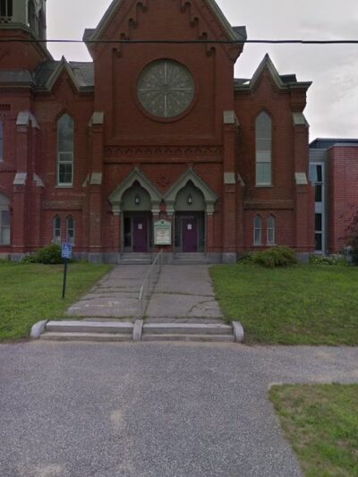 Dog sitting princess - Auburn, ME