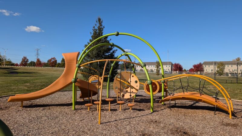 Frontenac park - Aurora, IL