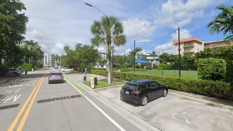 Beautiful dog park - Bay Harbor Islands, FL