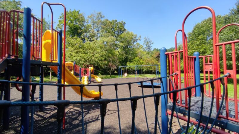 Park at Beach and Cedar - Bethesda, MD