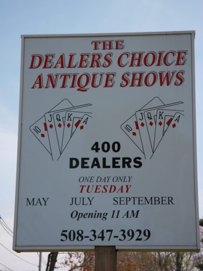 Brimfield Antique Flea Market & Shows - ,