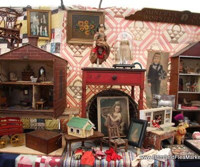 Brimfield Antique Flea Market & Shows - ,