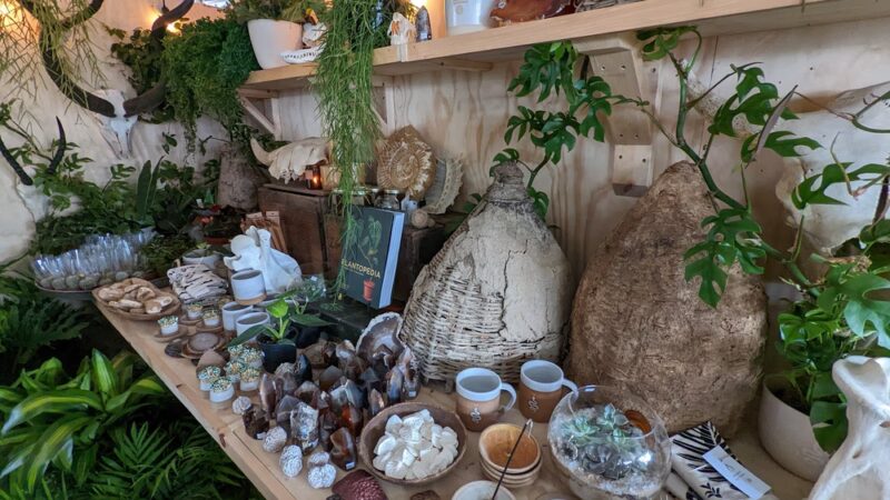 Hertans Brimfield Antique Shows - Brimfield, MA