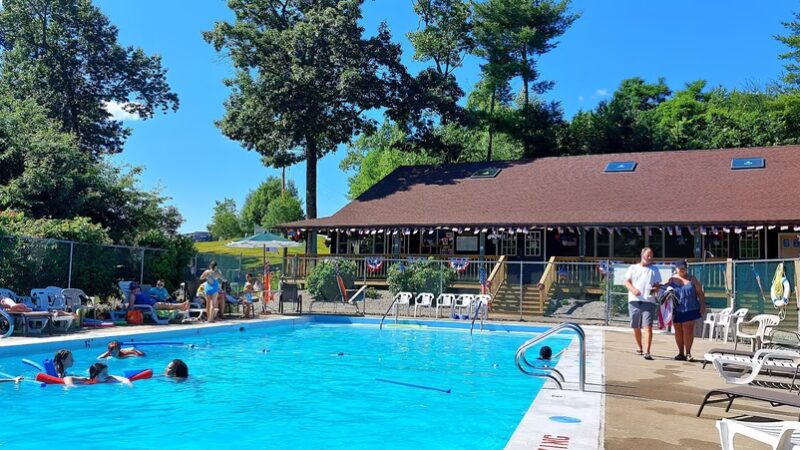 Quinebaug Cove Campground - Brimfield, MA