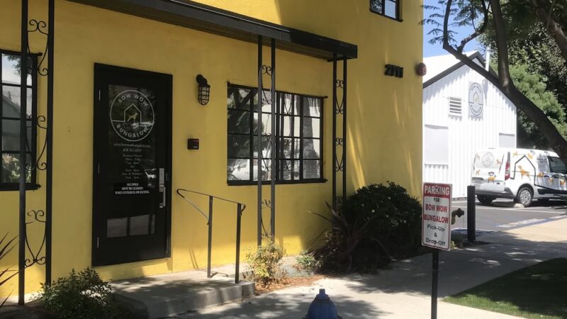 Bow Wow Bungalow - Burbank, CA