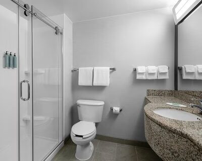 Courtyard Los Angeles Burbank Airport - Burbank, CA