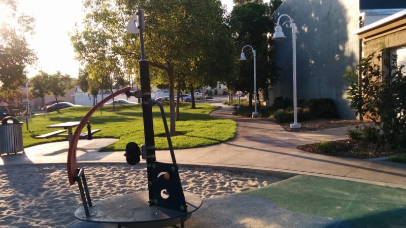 Robert R. Ovrom Park and Community Center - Burbank, CA