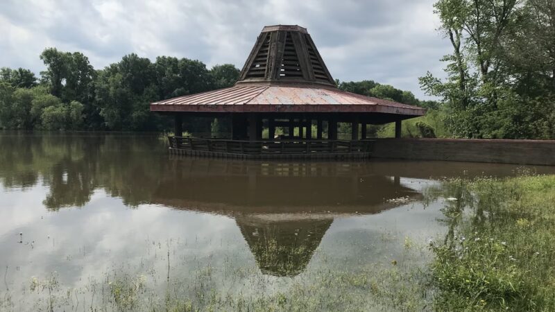 Sandy Beach Park - Camden, AR
