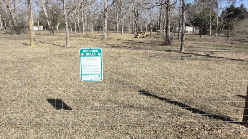 Plundering Dog Acres - Cantonment, FL