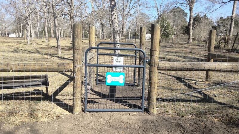 Plundering Dog Acres - Cantonment, FL