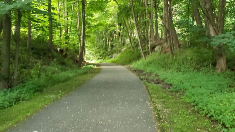 Parking for Putnam Trailway - Carmel Hamlet, NY