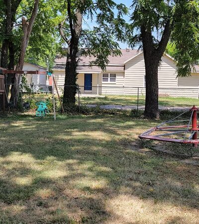 Albert Pouch Park - Cherokee, KS