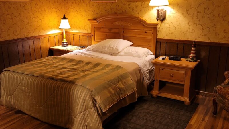 Country Villa Motel and Country Camping - Chippewa Falls, WI