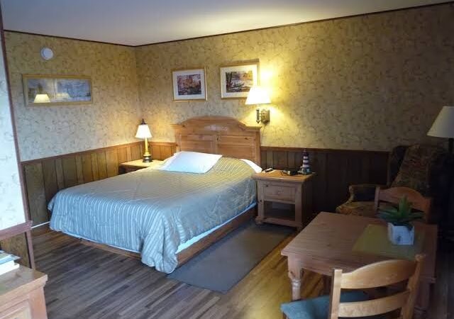 Country Villa Motel and Country Camping - Chippewa Falls, WI