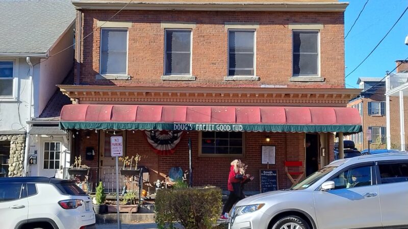 Doug's Pretty Good Pub - Cold Spring, NY