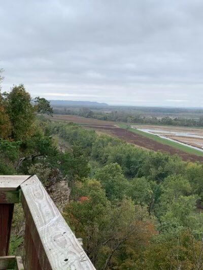 Eagle Bluffs Overlook Trailhead - Columbia, MO