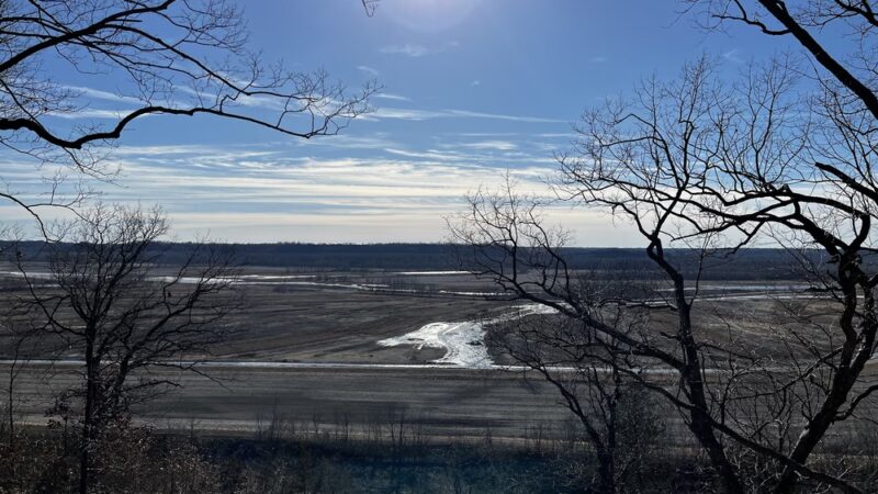 Eagle Bluffs Overlook Trailhead - Columbia, MO