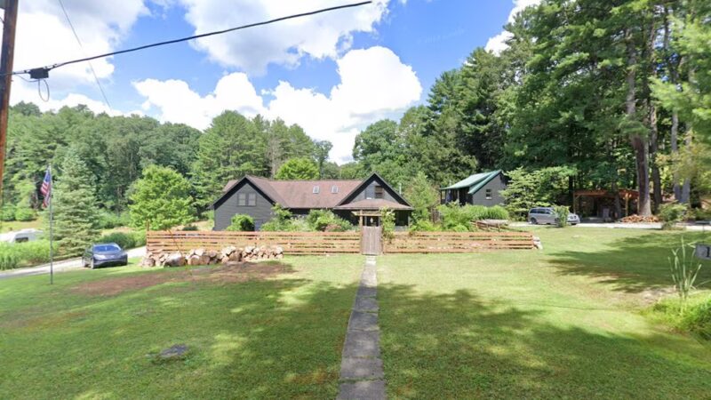 The Hemlock Haus Cabins - Cooksburg, PA