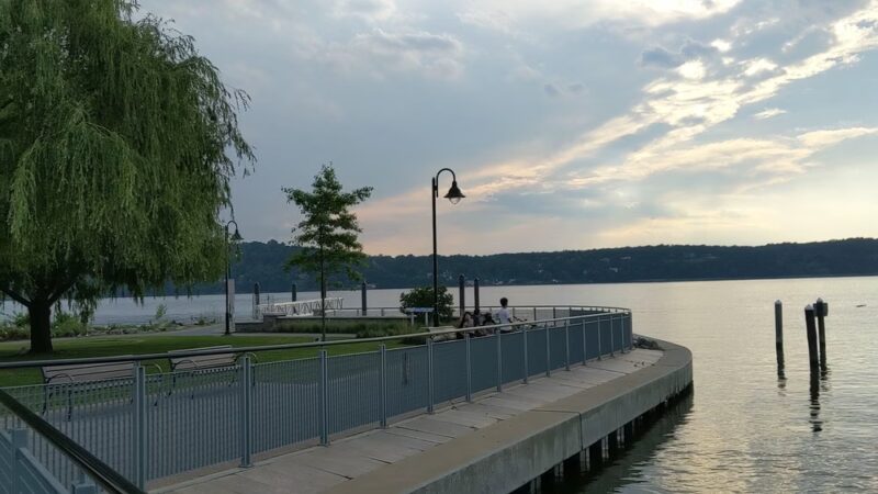 Waterfront Park (Dobbs Ferry) - Dobbs Ferry, NY