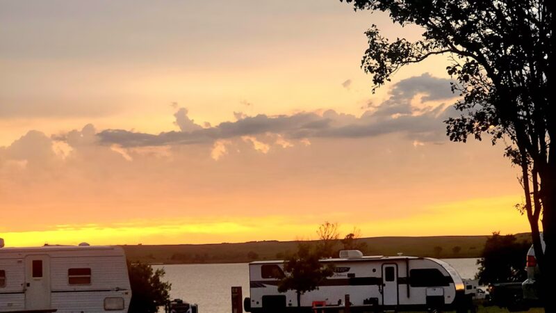 Minooka Park Campground - Dorrance, KS