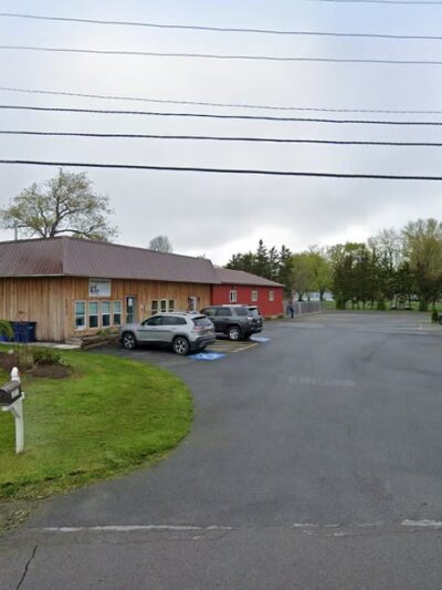 Stay & Play Doggie Daycare - Elbridge, NY