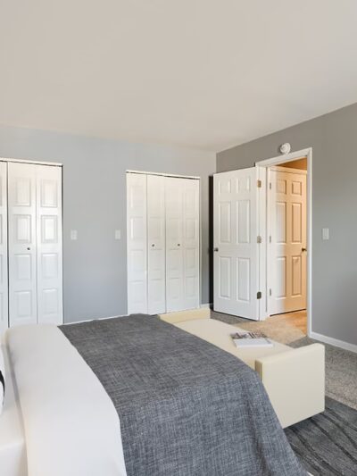 Village Green Apartments - Elizabethtown, PA