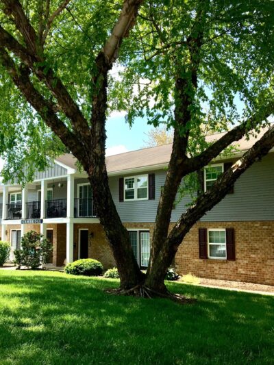 Village Green Apartments - Elizabethtown, PA