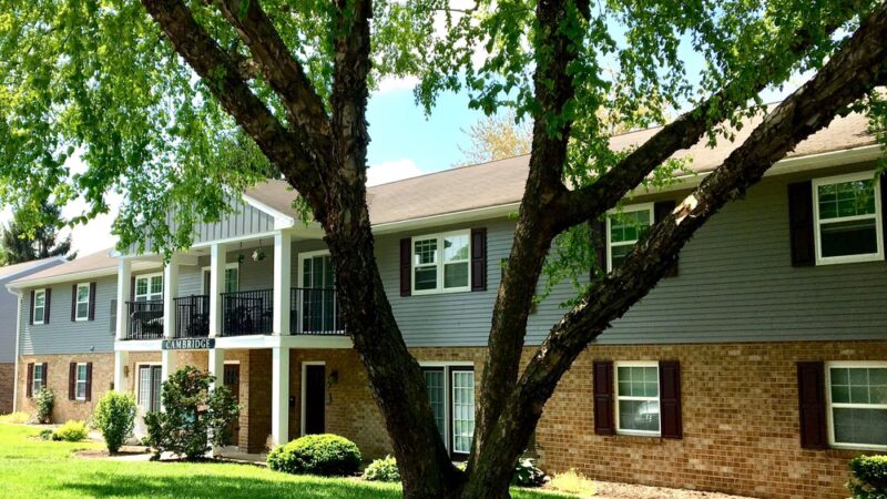 Village Green Apartments - Elizabethtown, PA