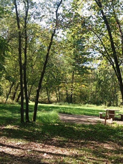 Elk Creek Parking - Elk Mound, WI