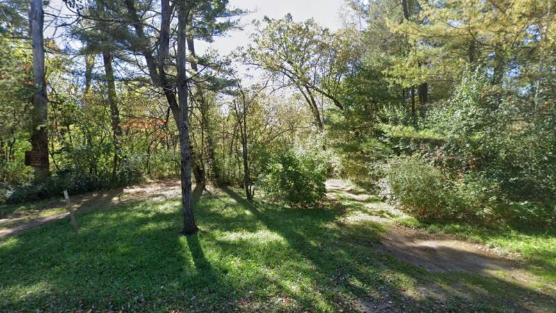 Elk Creek Parking - Elk Mound, WI