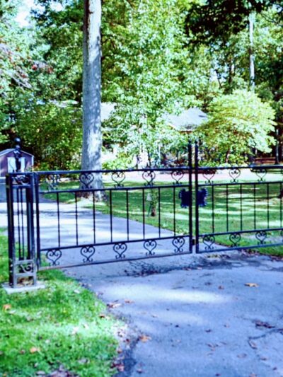 Nature Trail: Riverside Drive Trailhead - Ellwood City, PA