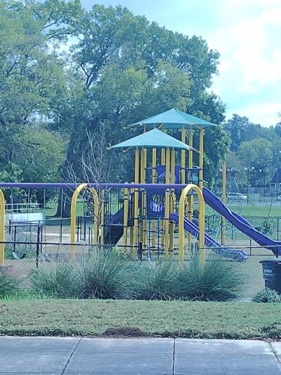 Fairfield Memorial City Park Plaza - Fairfield, AL